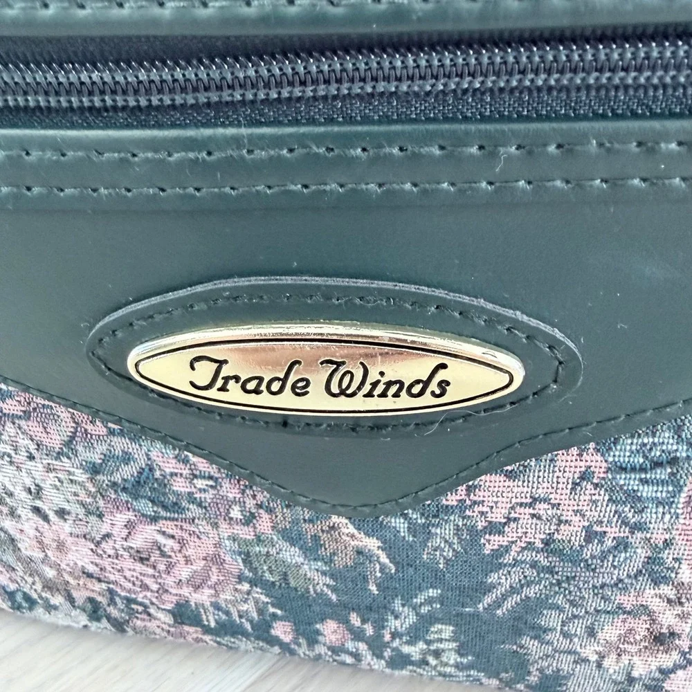 Trade Winds Vintage Floral Tapestry Train Case Travel Vanity Bag Pink Green Rose
